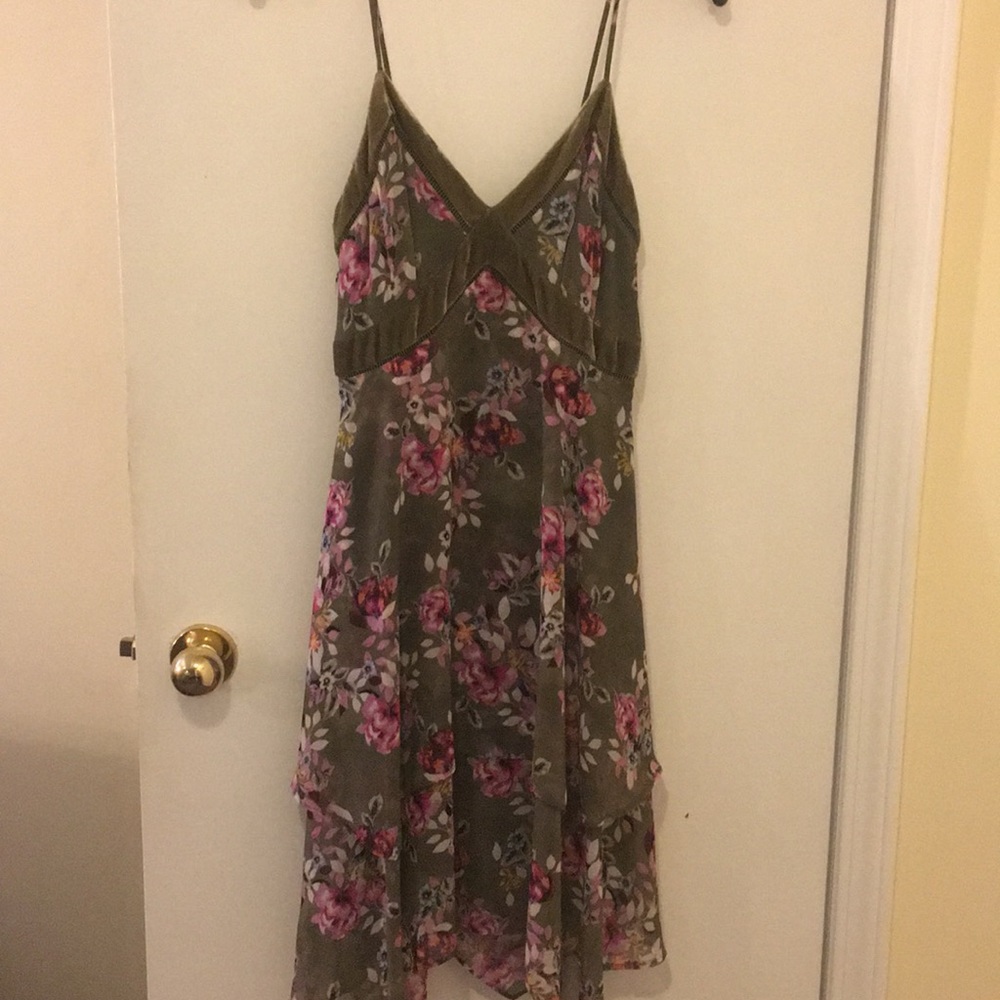 NWT whbm floral and green dress chiffon spaghetti